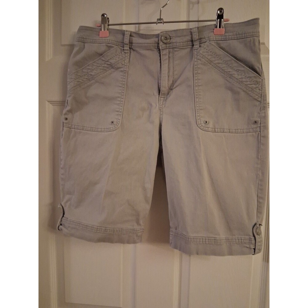Gloria Vanderbilt Size 12  Bermuda Shorts Vintage  Grey